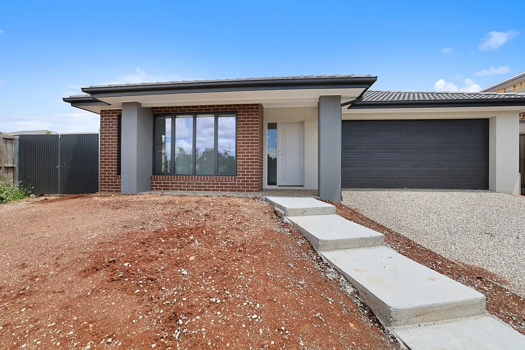 Brand New Family Home in the Waterford Rise Estate