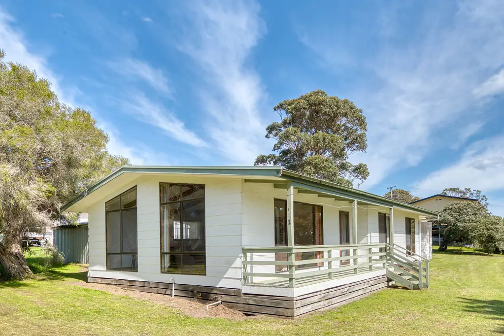 1 Anthony Avenue, Venus Bay, VIC 3956