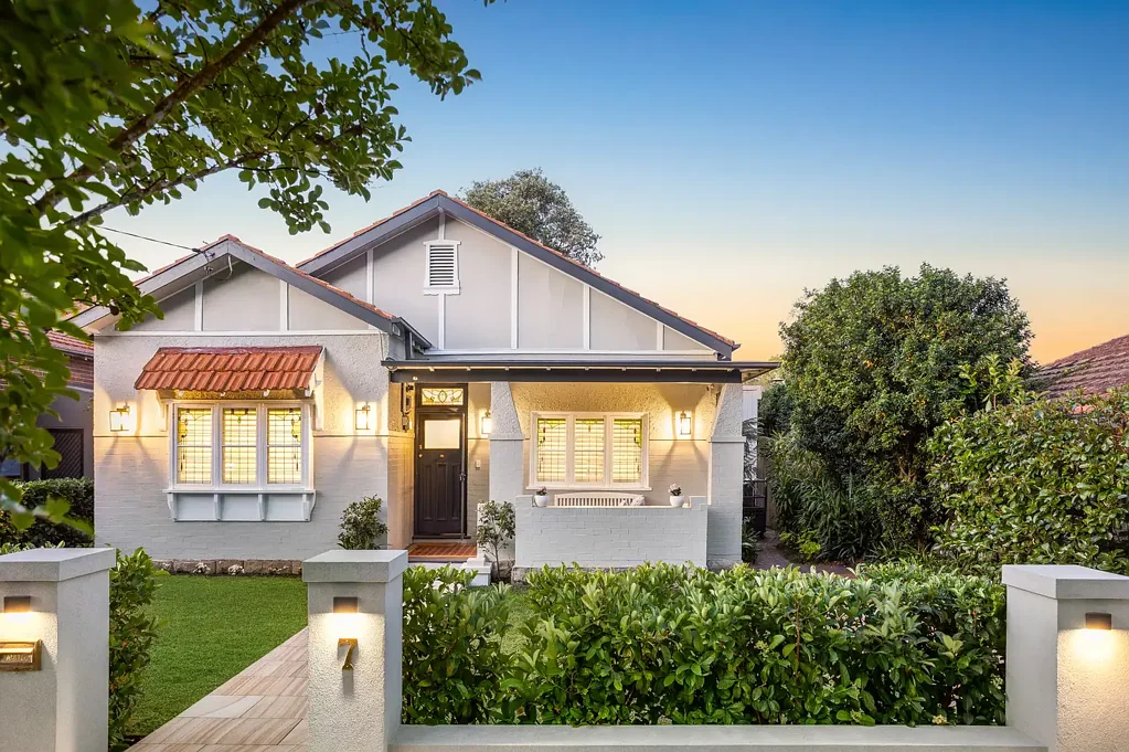 Willoughby 3ਬੈੱਡਰੂਮ Modern sanctuary blending character and convenience