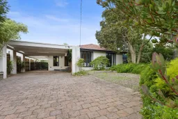 27 Fulton Avenue, Mornington