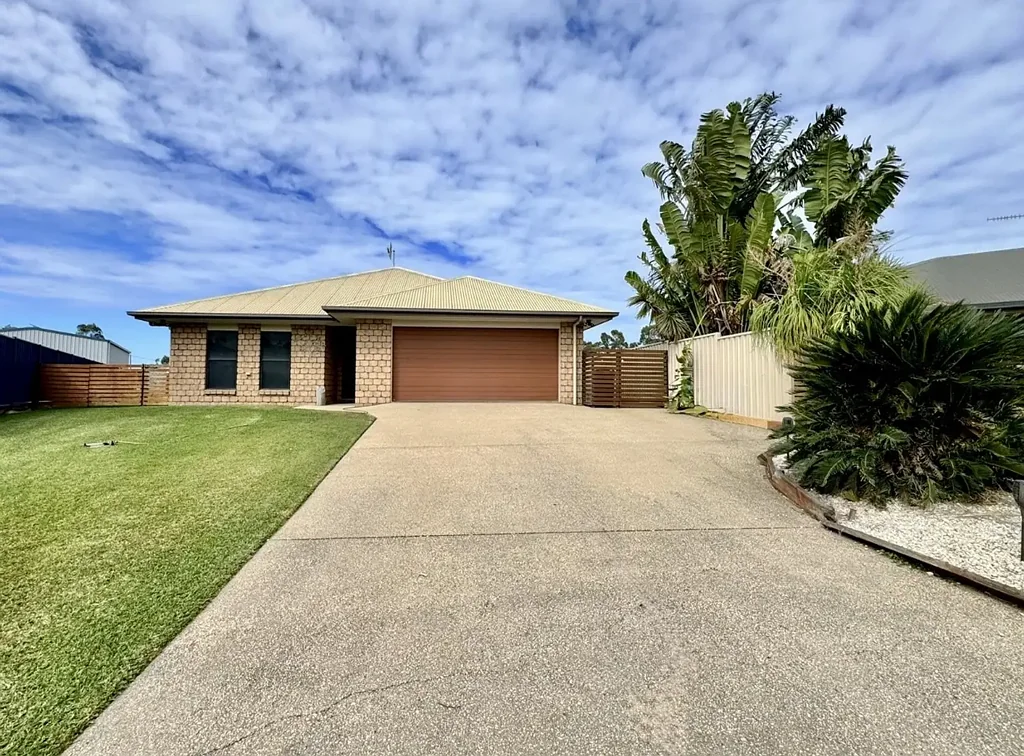 Moranbah 5房  RESORT-STYLE FAMILY LIVING IN A PEACEFUL CUL-DE-SAC