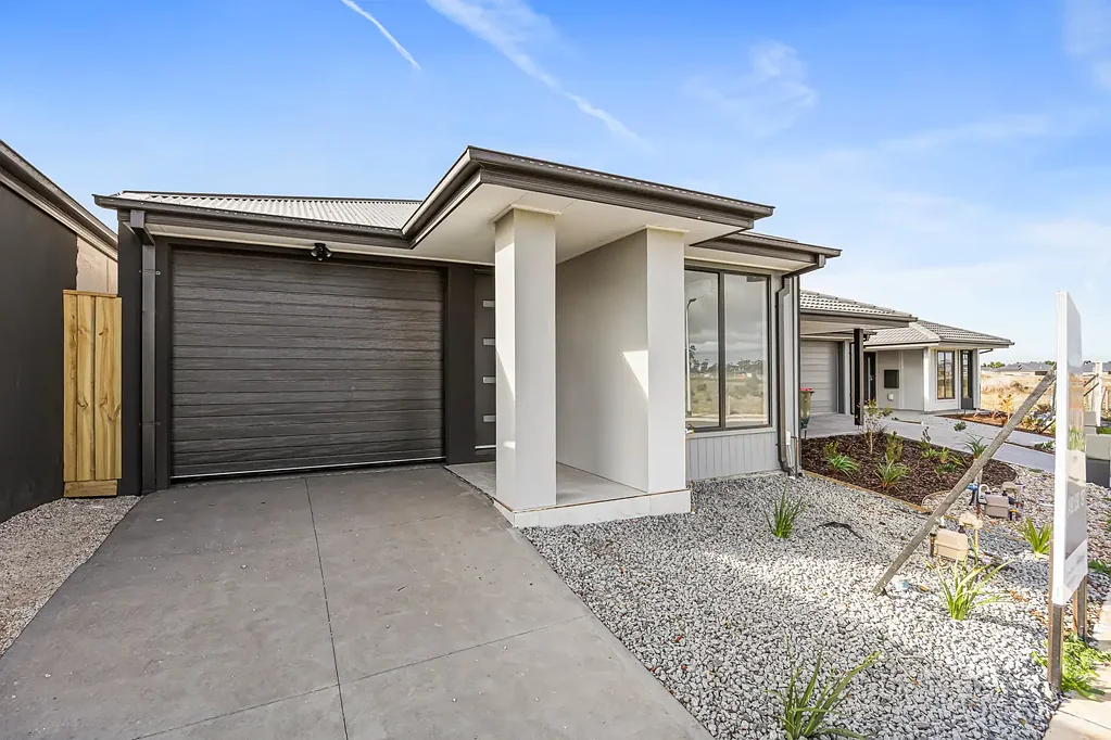 Wyndham Vale 4ਬੈੱਡਰੂਮ Brand New House – Full Turnkey with Front and Rear Landscaping - SMSF READY Single Contract