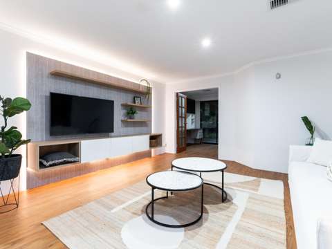 Ellenbrook 4 Bedroom Tranquil Parkside Oasis - A Family Retreat Like No Other