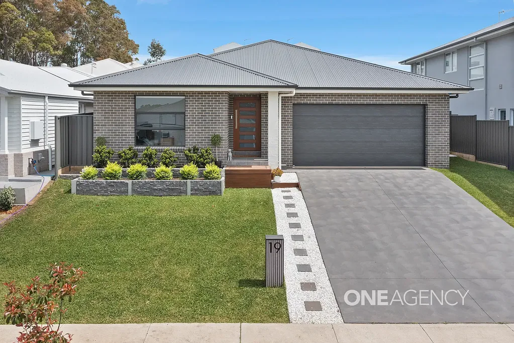 19 Wirraway Boulevard, Badagarang, NSW 2540