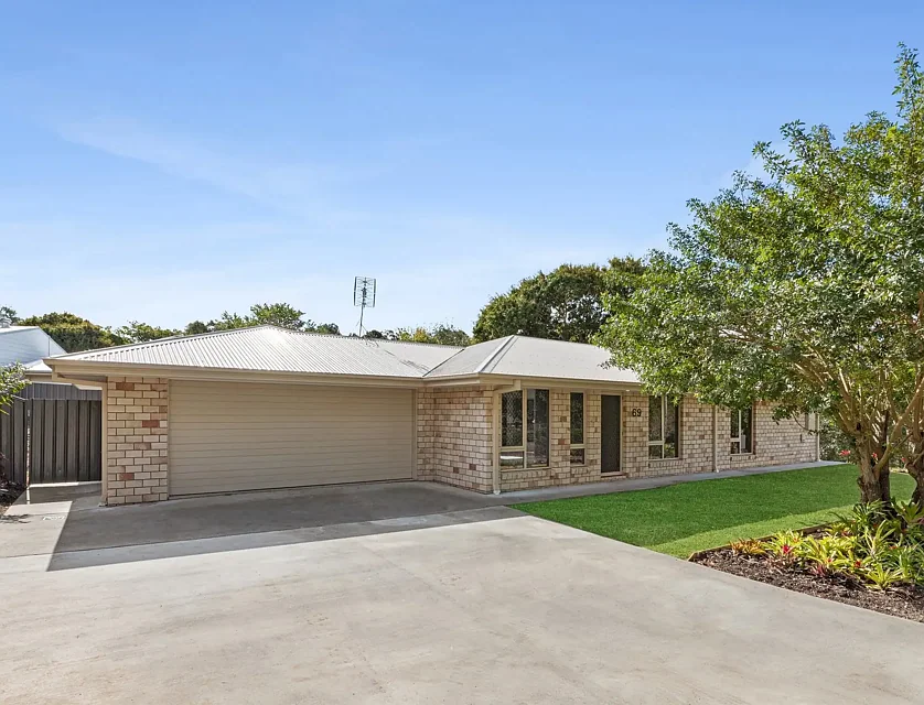 69a Railway Parade, Glass House Mountains, Sunshine Coast, 3部屋, 2バスルーム, House