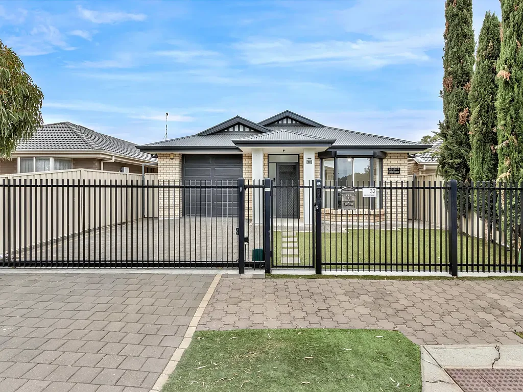 Parafield Gardens 4બેડરૂમ Quality Investment Opportunity — Tenanted at $770 per Week
