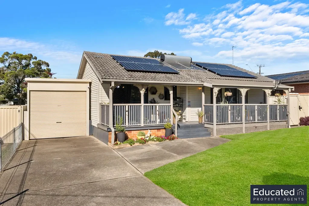 Lethbridge Park 3 Slaapkamer Motivated seller $850,000 - $870,000