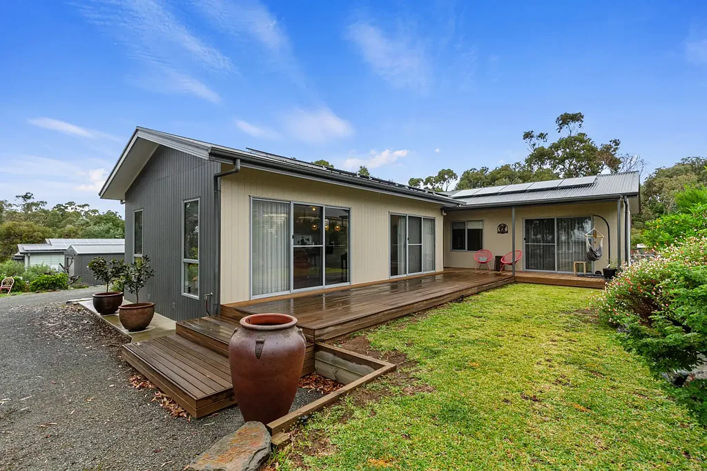 8 Adelaide North Road, Watervale, SA 5452