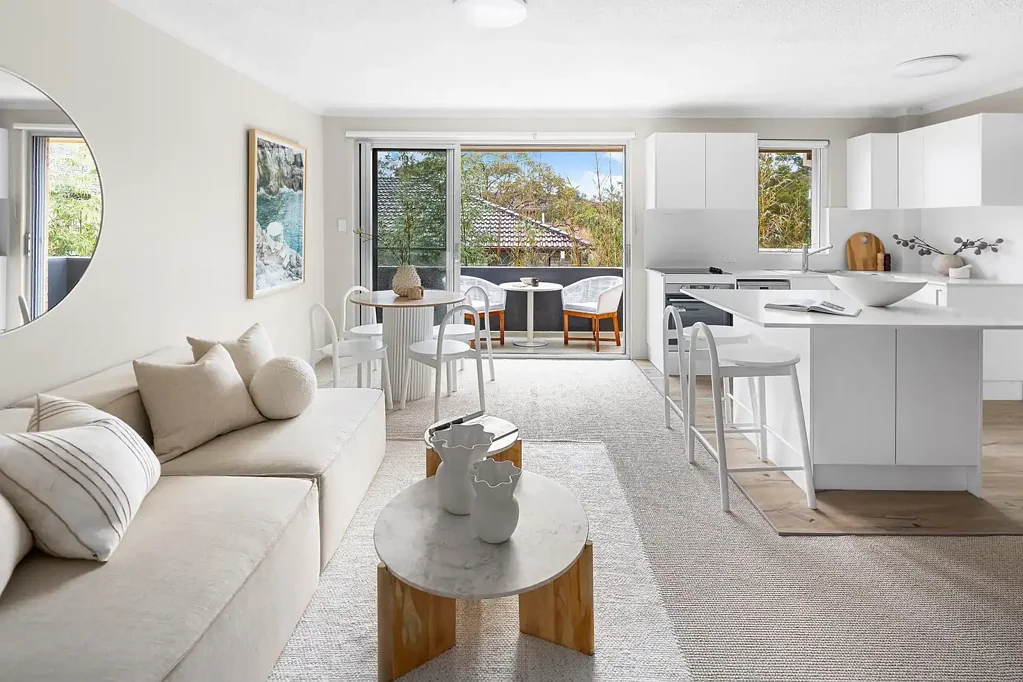 Dee Why 1બેડરૂમ Top-Floor Renovated Beachside Retreat, 600m to the Sand