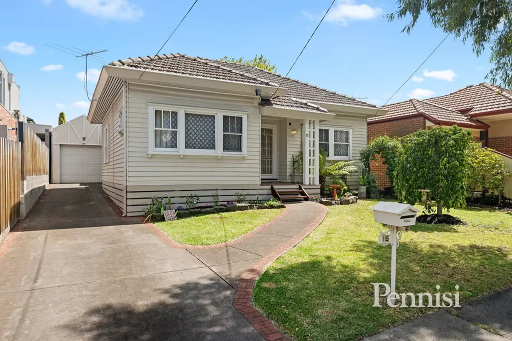 15 Raleigh Grove, Essendon North, VIC 3041