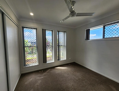 15 Starwort Street, Caboolture, Moreton Bay Region, 4房, 2浴, House