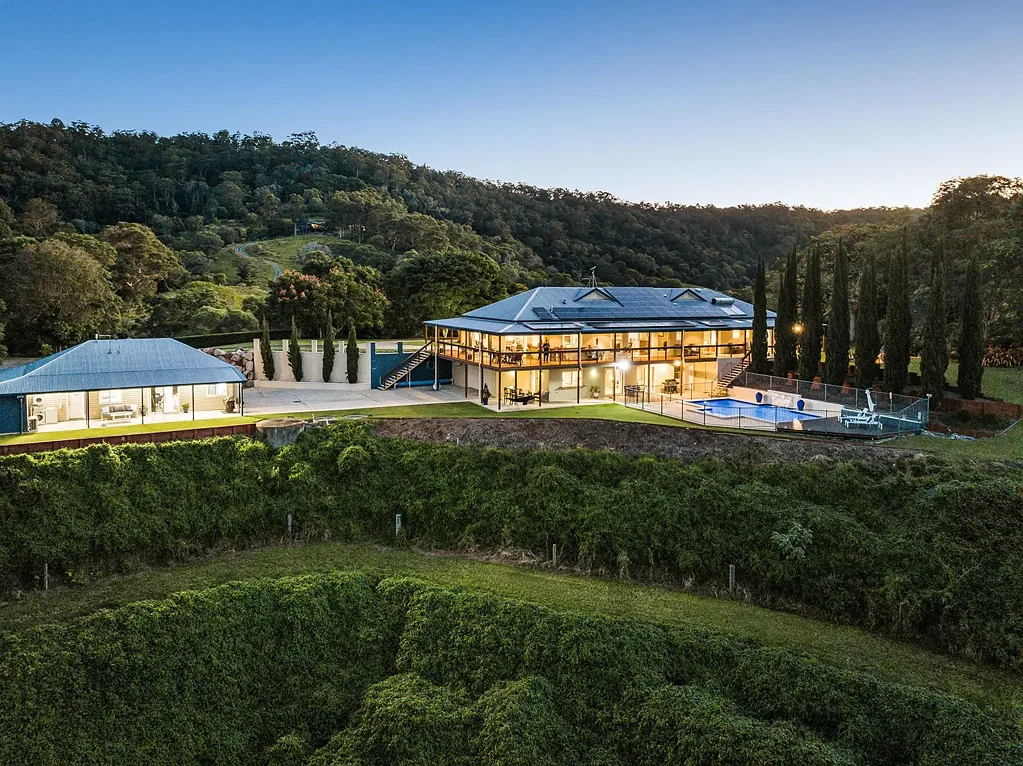 Wights Mountain 5બેડરૂમ A Panoramic Escape on 80 Acres of Absolute Serenity - 9 minutes to Samford (7.9km)