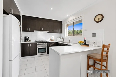 29 Jared Road, Altona Meadows, VIC 3028, 3 slaapkamers, 2 badkamers, House