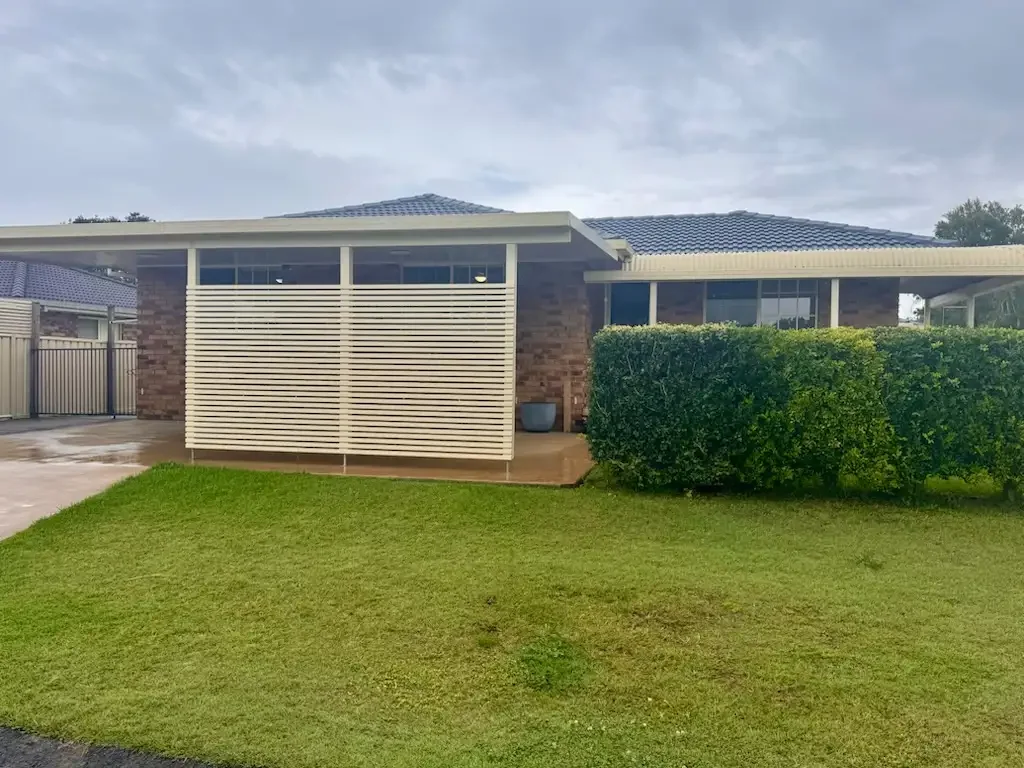 Evans Head - Modern 2 Bedroom duplex close to Airforce Beach