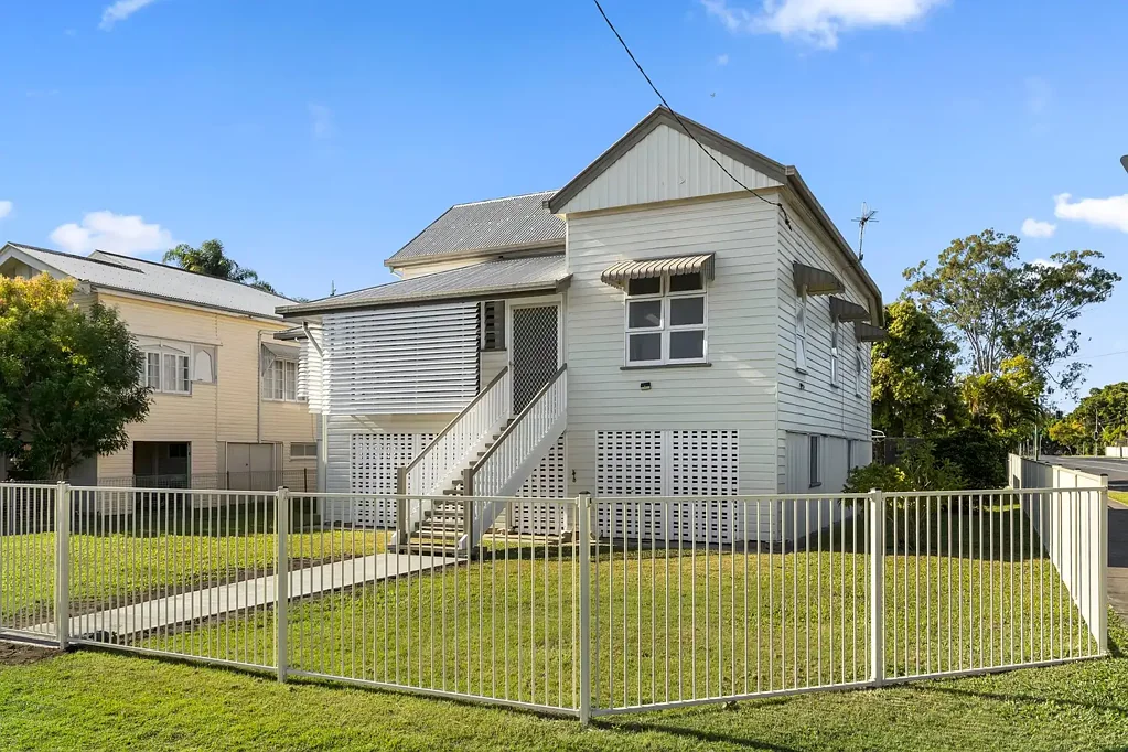 Maryborough 2Phòng ngủ Renovated Charmer on a Corner Block – Move-In Ready!