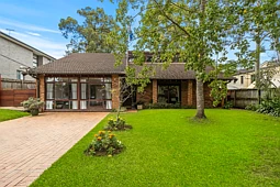 16 Worthing Avenue, Castle Hill