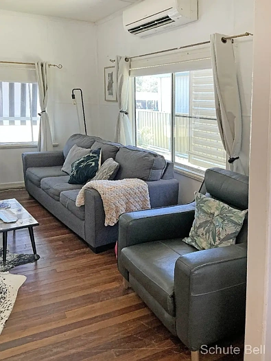 4 Wompoo Rd, Longreach, QLD 4730, 4房, 1浴, House