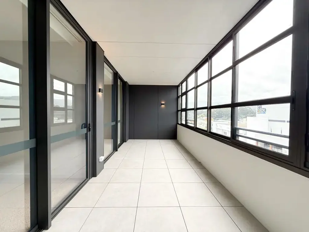 LUXURIOUS ONE BEDROOM CODA APARTMENT