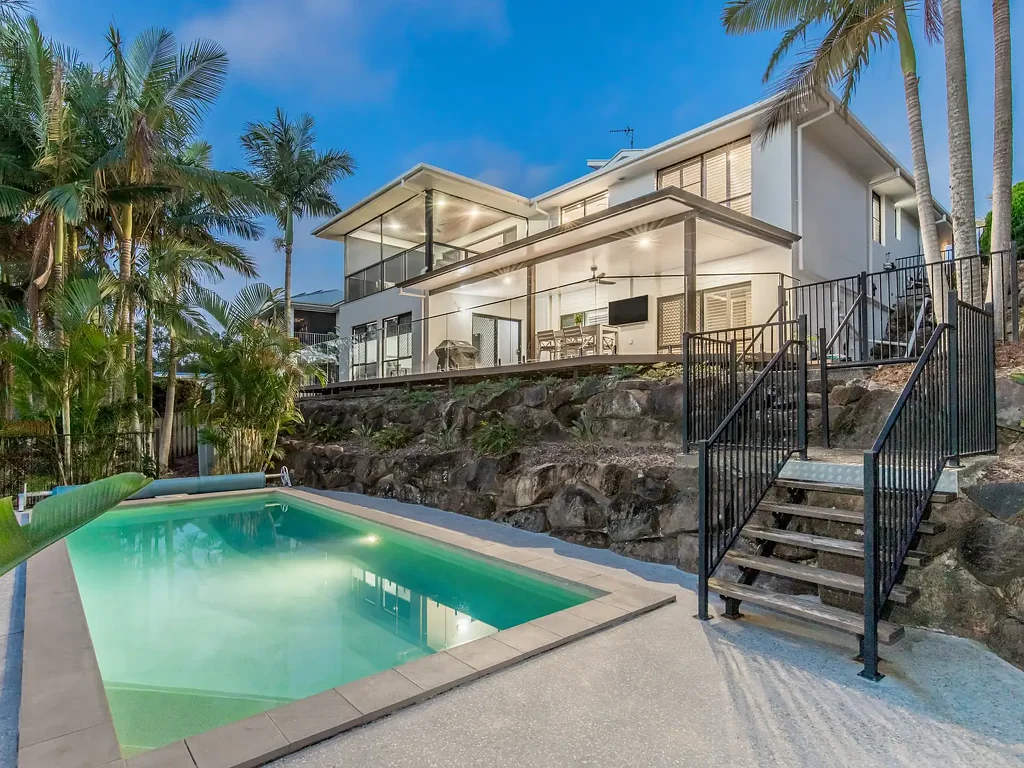 Reedy Creek 5 Slaapkamer A Statement Home Offering Space, Style & Endless Opportunity