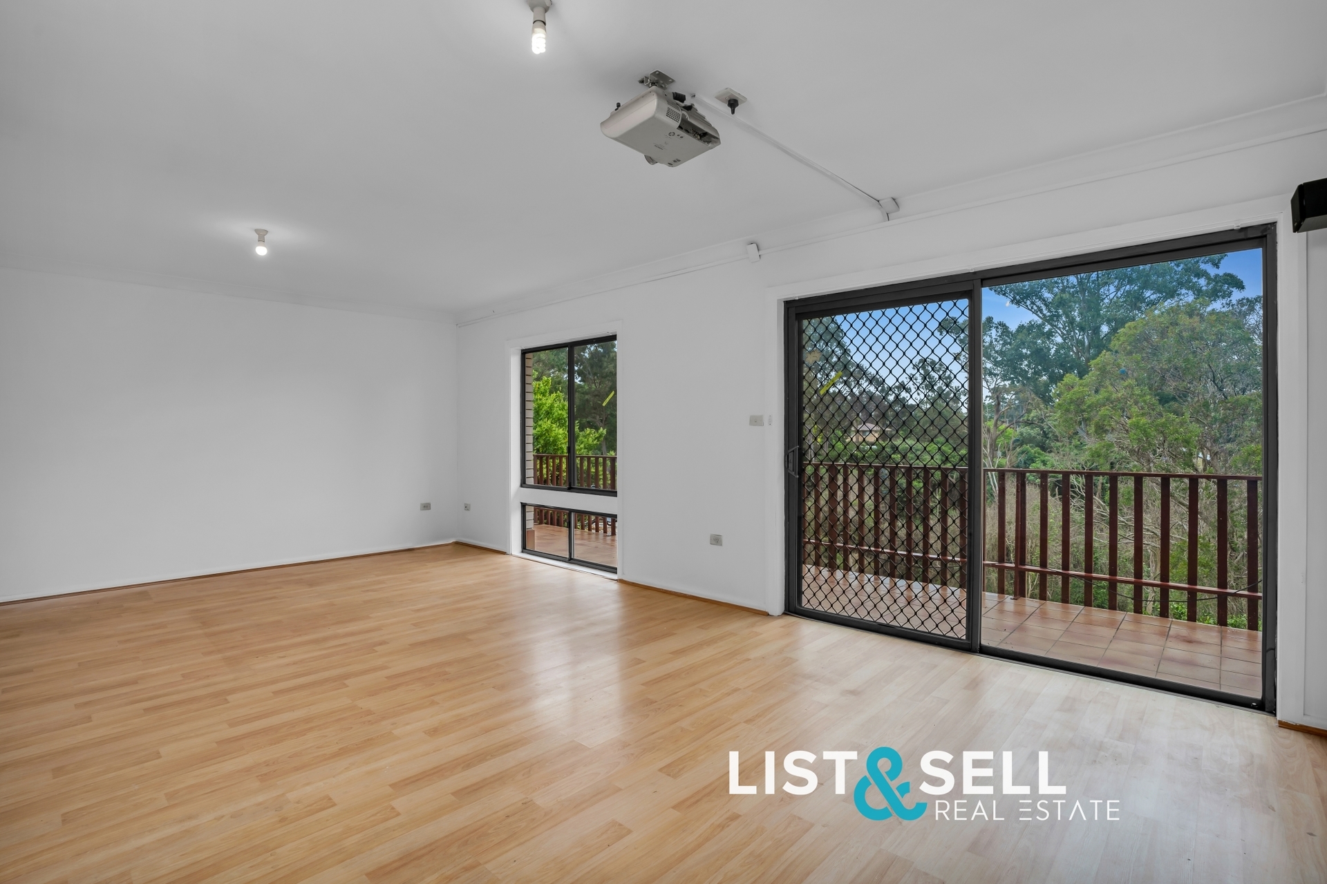 3 BINGARA RD, MACQUARIE FIELDS NSW 2564, 0 ห้องนอน, 0 ห้องน้ำ, House