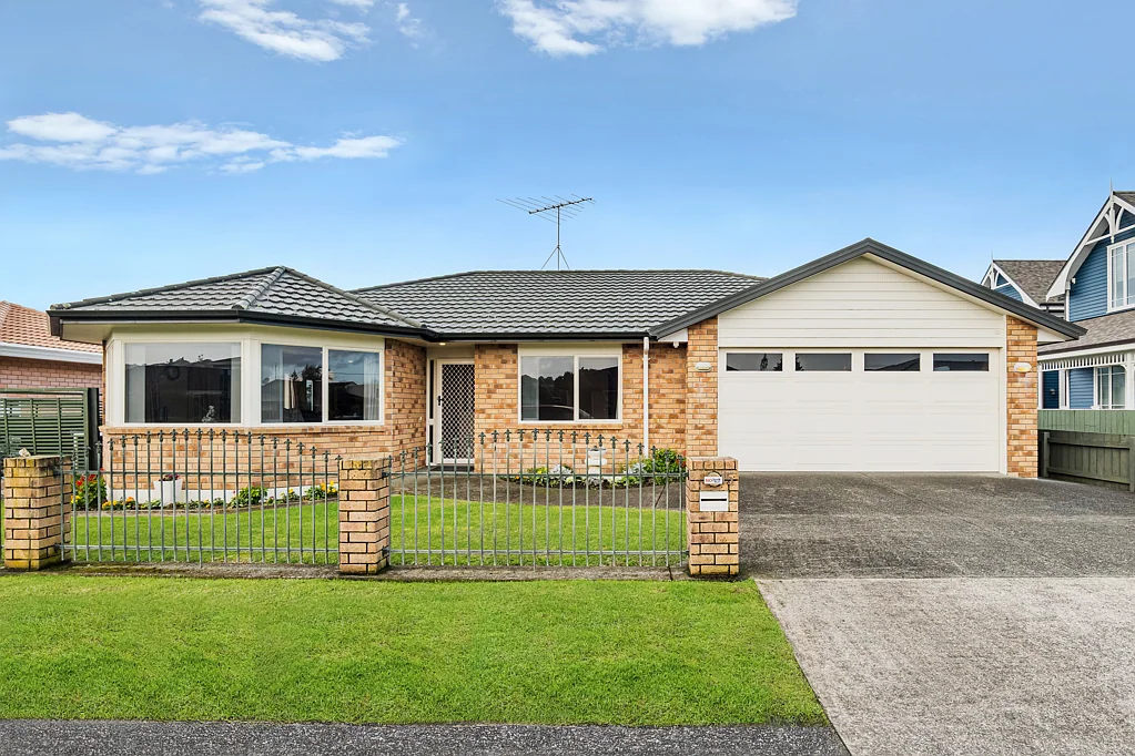 15 Alice Avenue, Orewa, Rodney, Auckland
