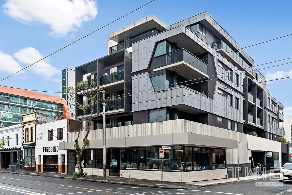 Prahran 1ਬੈੱਡਰੂਮ Ultimate Entertainer with Large Corner Terrace in Unparalleled Prahran Location