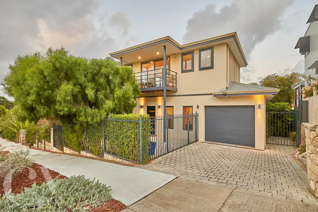 16 Swanbourne Street, Fremantle, WA 6160