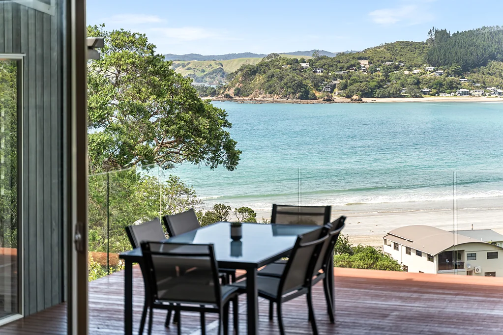 Oakura 4ห้องนอน Contemporary Coastal Living