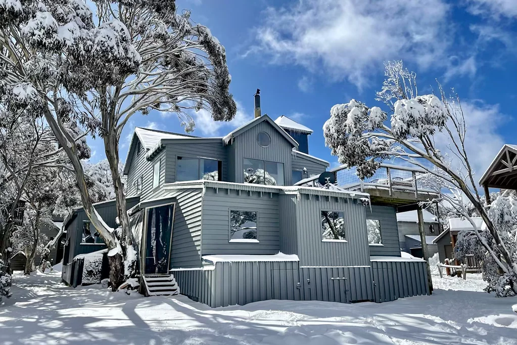 Dinner Plain 6Moenga Discover "Cloud 9" - An Alpine Escape Like No Other!