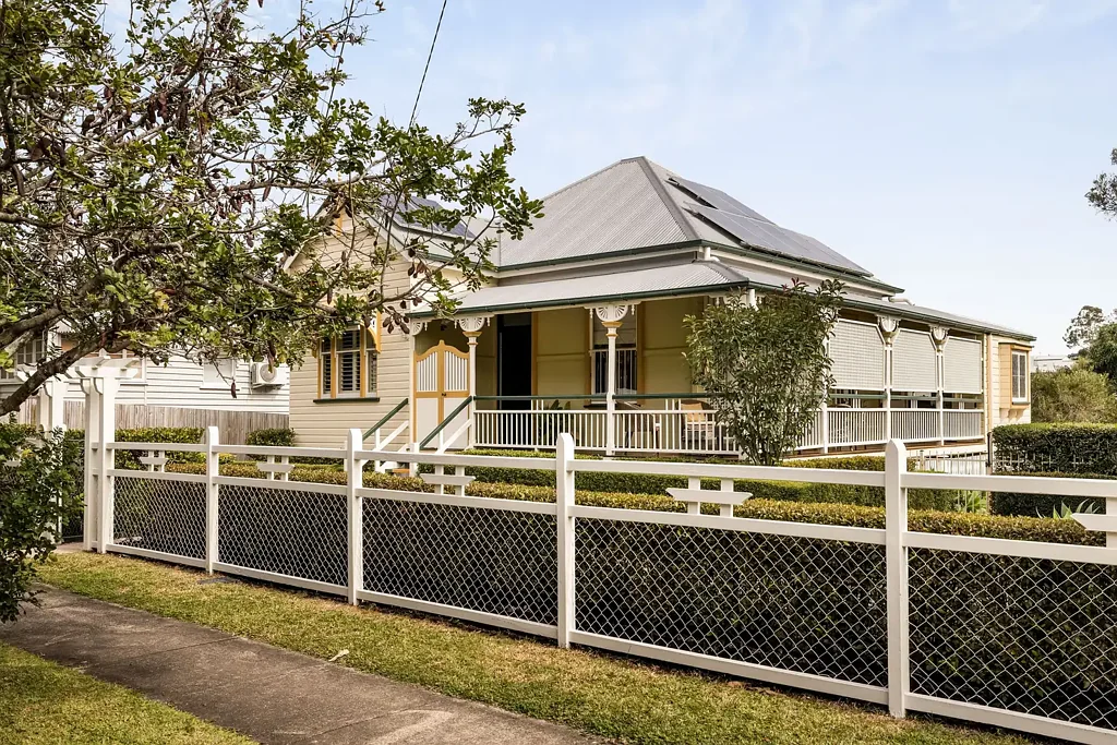 Dutton Park 3ਬੈੱਡਰੂਮ A Home with Charisma