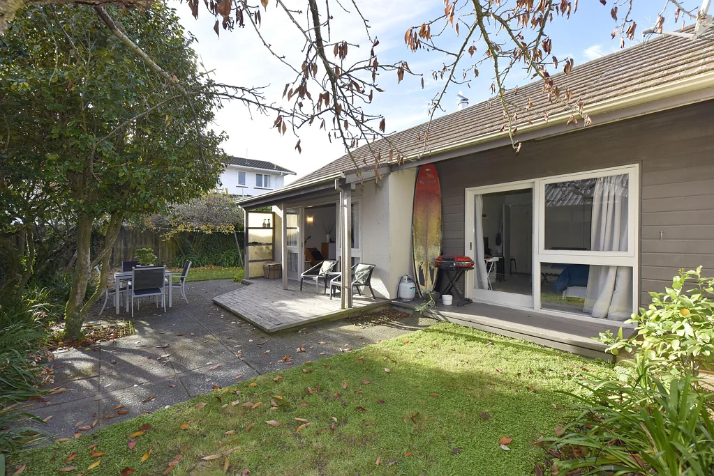 Avonhead 2房  Mid Century Style, Minutes from Uni