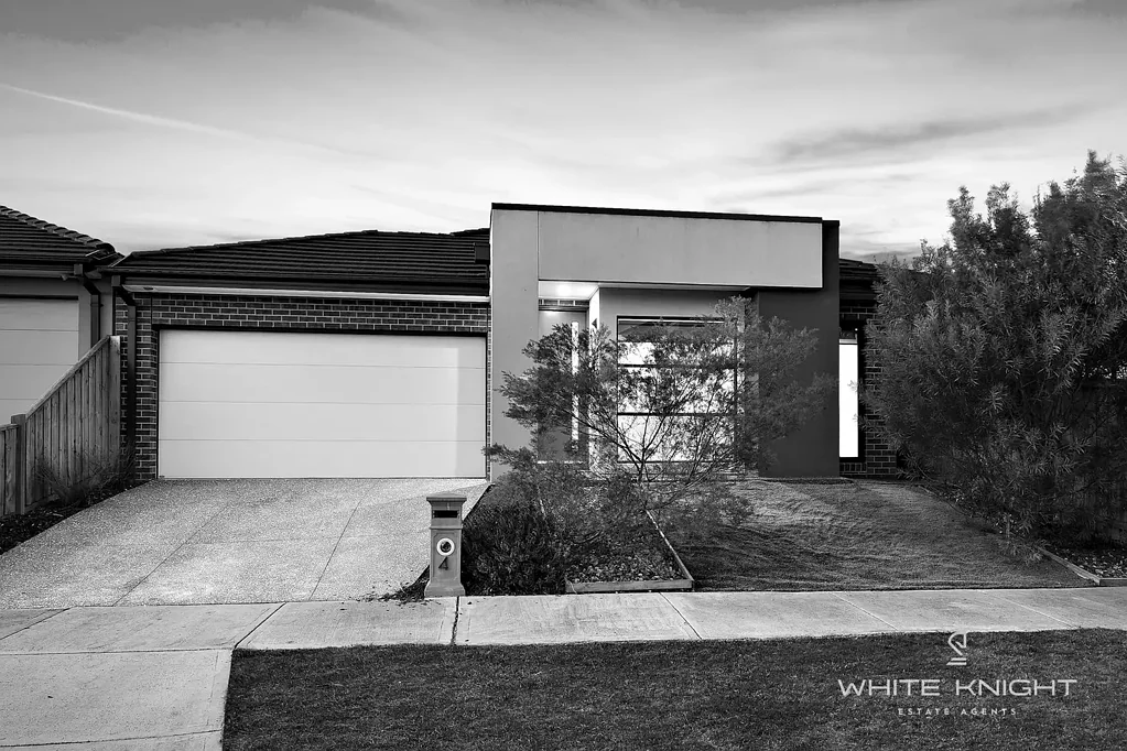 4 Alinta Drive, Deanside, VIC 3336