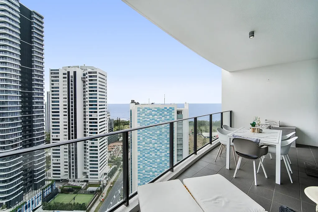 Broadbeach 3Phòng ngủ Coastal Living in Broadbeach's Finest: Sierra Grand