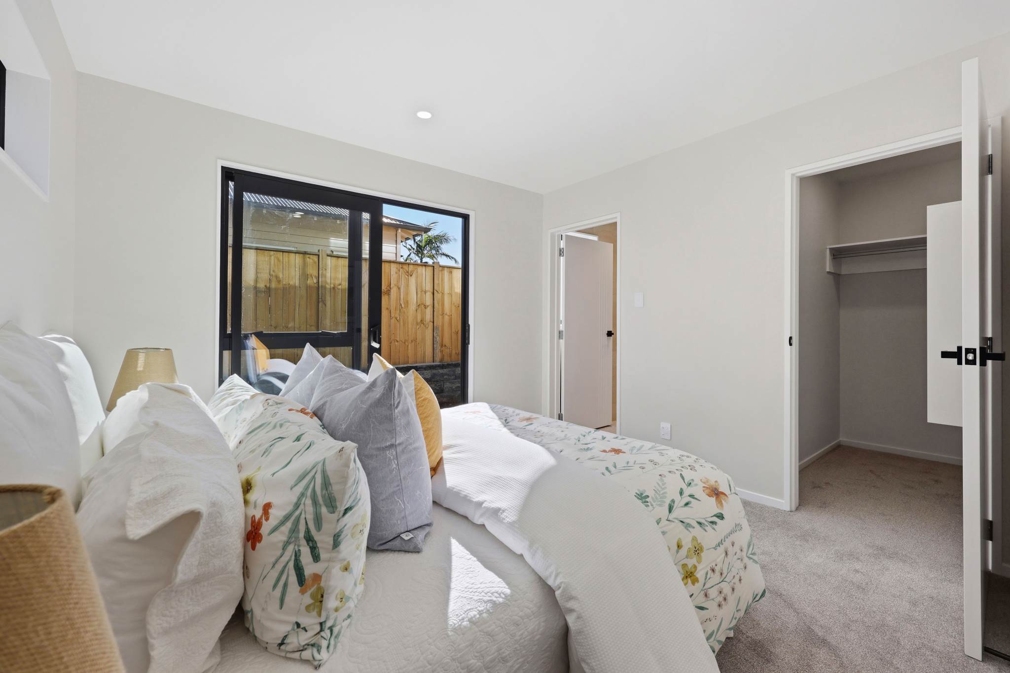 2/18 Richardson Road, Mount Albert, photo 4