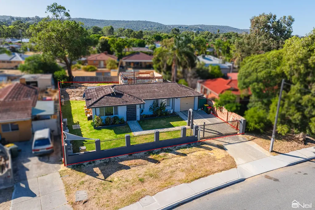 18 Hickson Avenue, Armadale, WA 6112