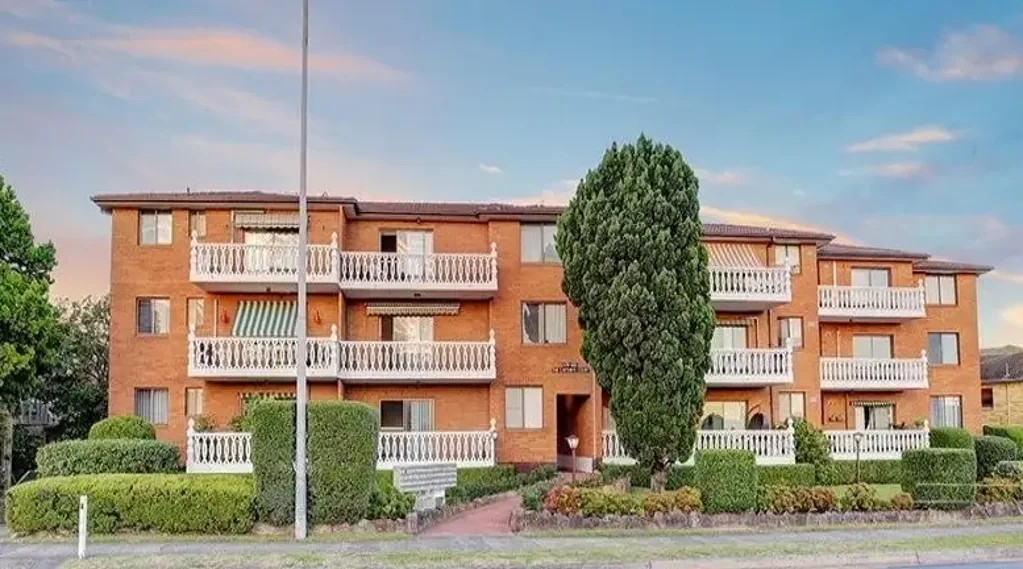 Spacious Two Bedroom Unit