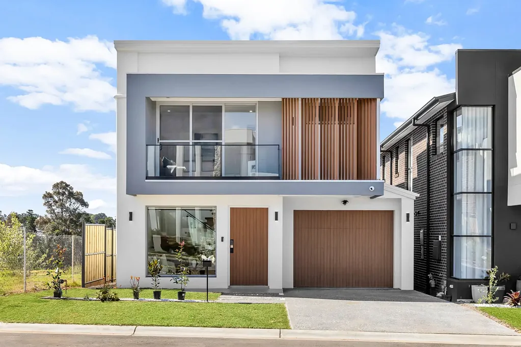 Box Hill 5房 全新设计住宅 优越地理位置 奢华美食厨房 五卧四浴套房 专属媒体室 游泳池休闲空间 智能便捷生活 Brand New Home Featuring Two Master Ensuites for Ultimate Comfort...