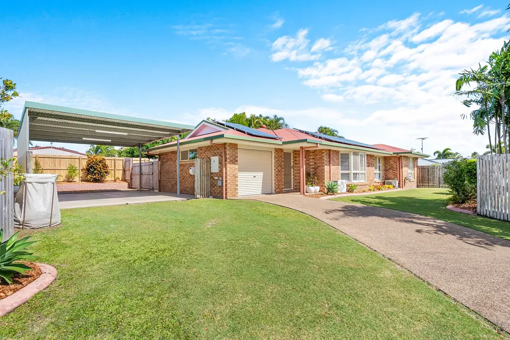 Beaconsfield 3ห้องนอน Renovated and Immaculate in a Quiet Court