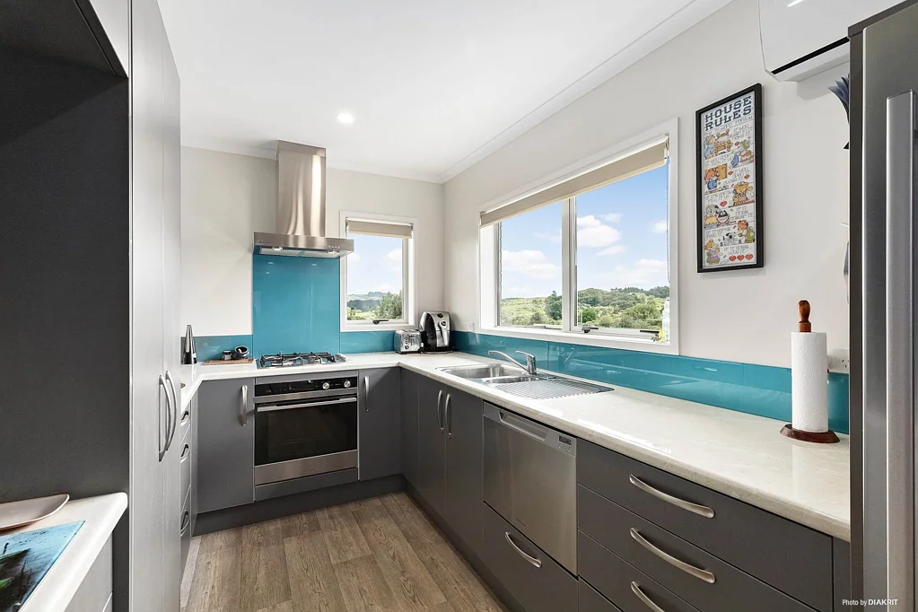 Tuakau 3Zimmer Exceptional 3-Bedroom Home with Double Interna...