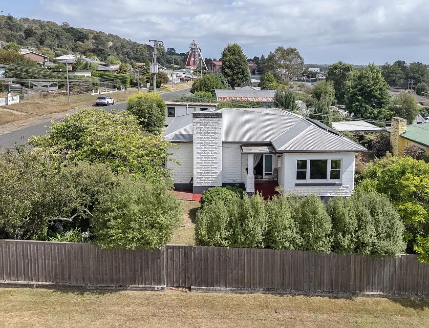 6 Bernard Street, Beaconsfield, TAS 7270, 3 habitaciones, 1 baños, House