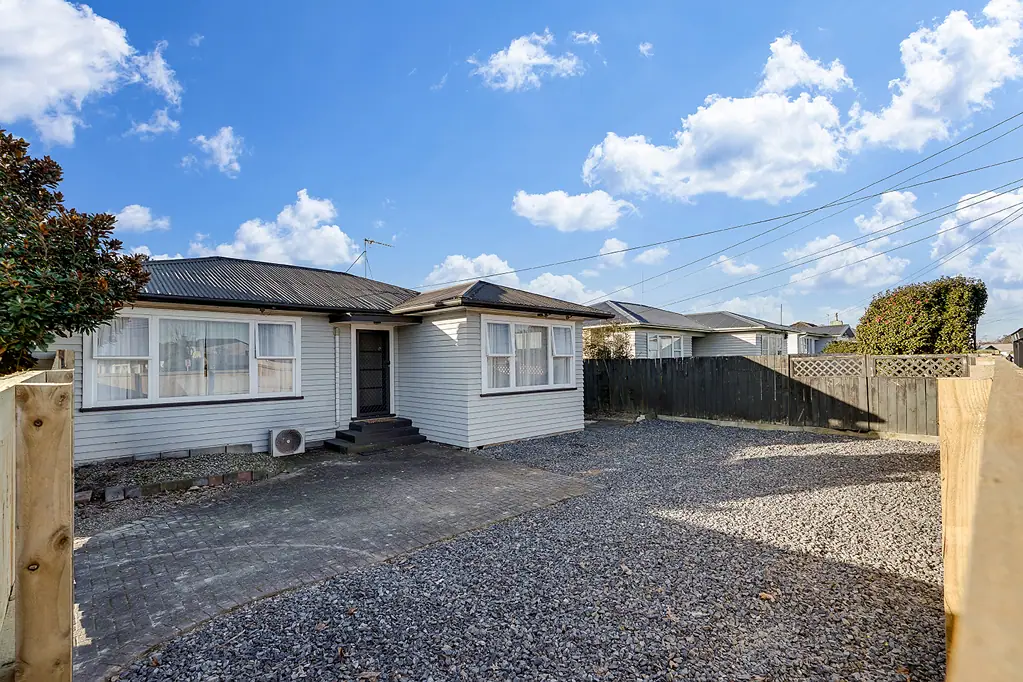 Bader 2ਬੈੱਡਰੂਮ Fully Fenced, Sun-Drenched & Practical Living!