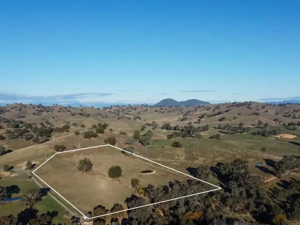 Bonnie Doon 12.8 acres with views of the Strathbogies
