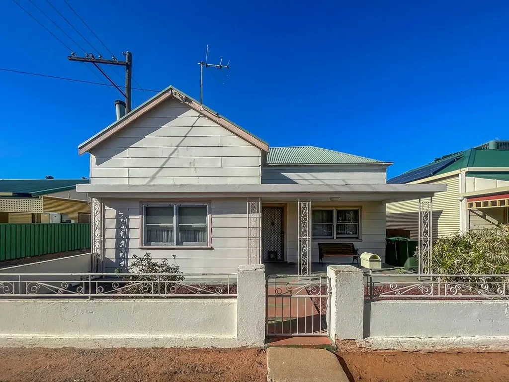 196 Oxide Street, Broken Hill, NSW 2880