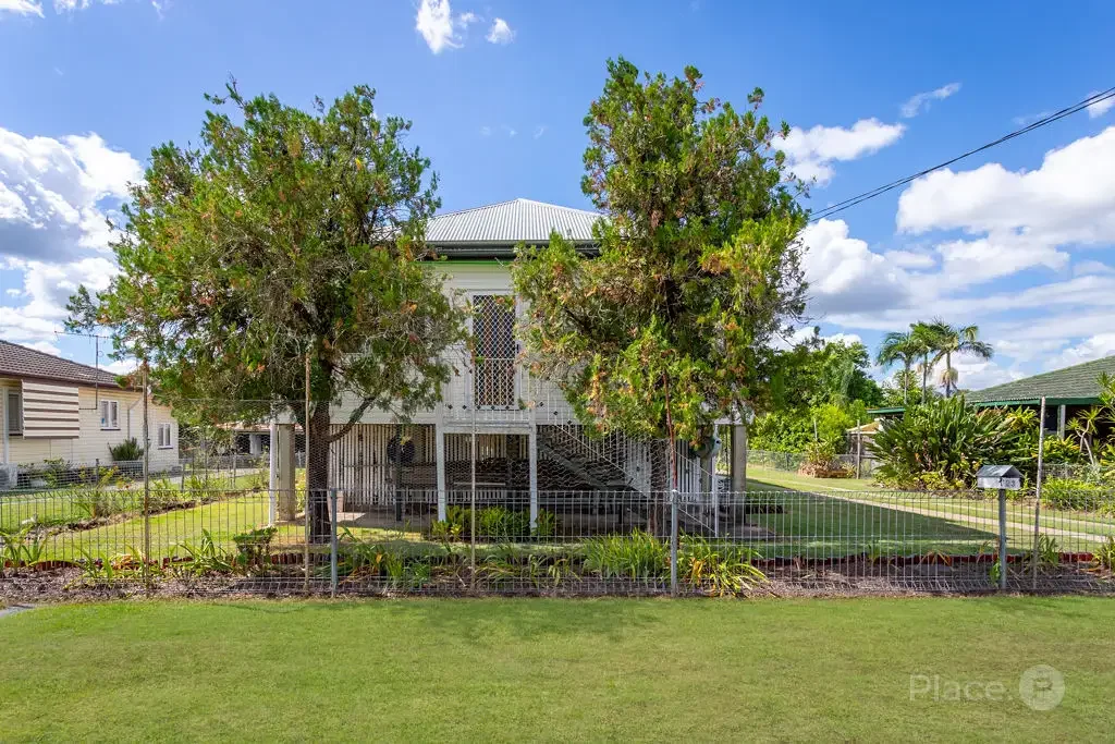 Basin Pocket 3Moenga FIRST HOME BUYERS & INVESTORS GOLD -SOLID CHARACTER HOME ON HUGE DUAL BLOCK