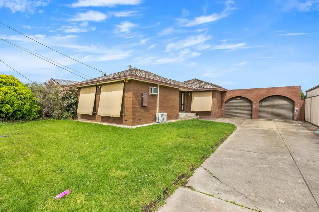Light filled and spacious, offering various entertaining areas