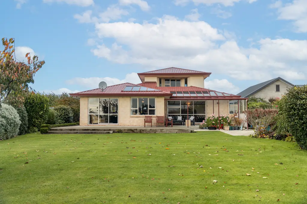 Rosedale 3房  Incredible views in a prime Rosedale location!