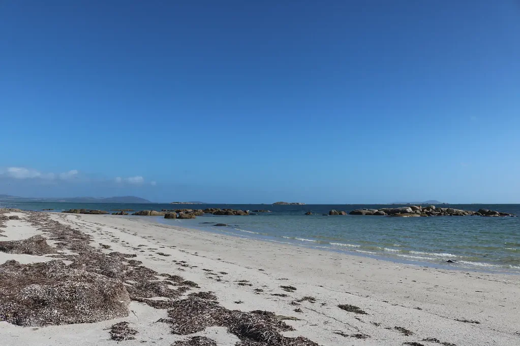 Leeka Views Over Tanners Bay to Marriott Reef