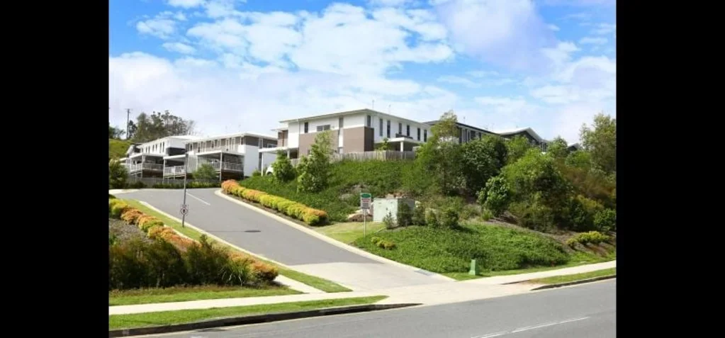 Mudgeeraba 4房  4-Bed Townhouse Close to Somerset College