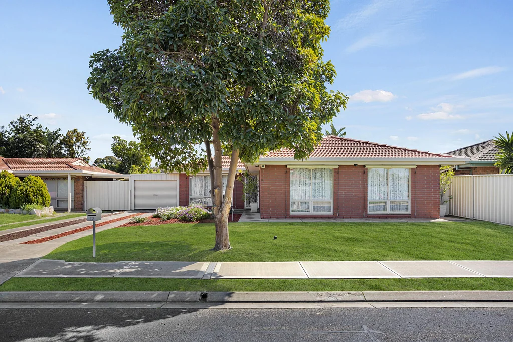 Queenstown 3બેડરૂમ Well-Presented & Perfectly Positioned to Enter the Market