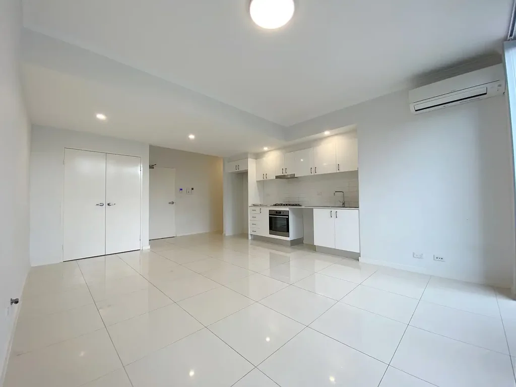 2 Bedroom Apartment!!! Luxury Living!!!